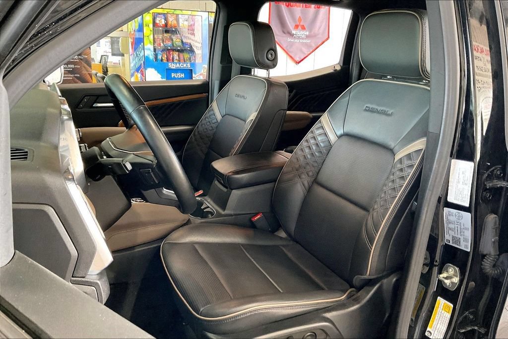 Used 2023 GMC Canyon Denali AWD/4WD image 3