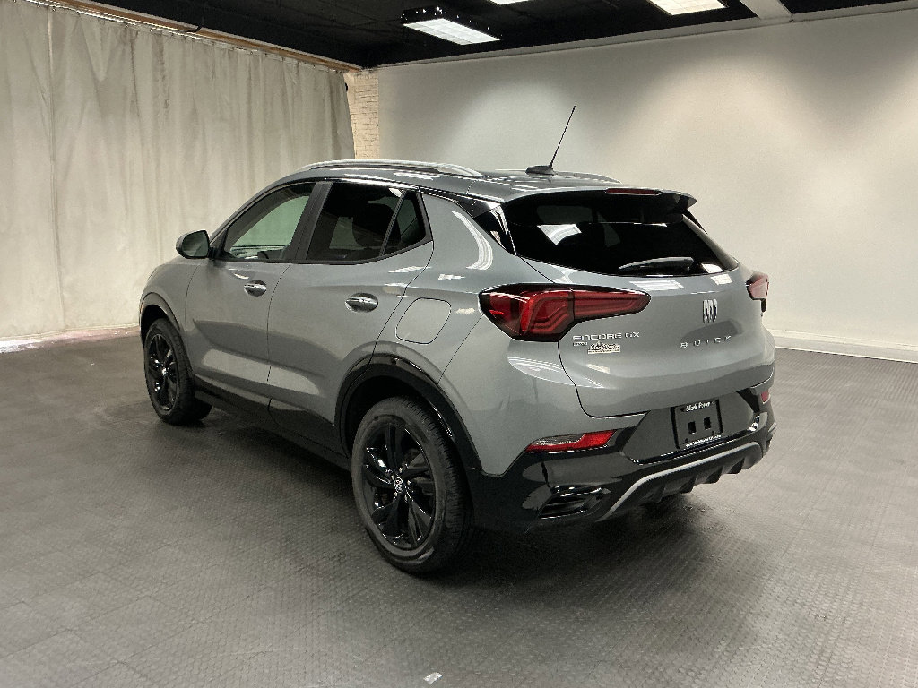 Used 2024 Buick Encore GX Sport Touring image 4