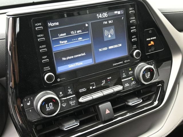 Used 2021 Toyota Highlander XLE FWD image 31