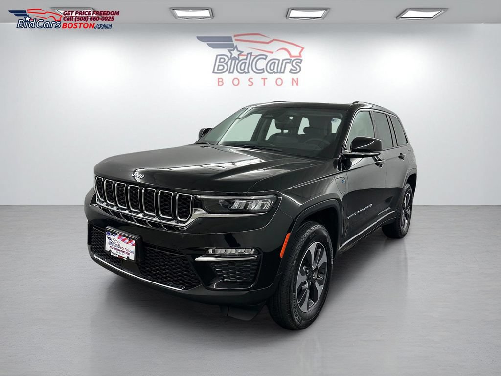 Used 2023 Jeep Grand Cherokee 4WD 4xe image 1