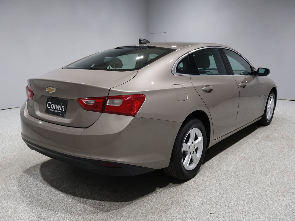 Used 2023 Chevrolet Malibu LS image 2