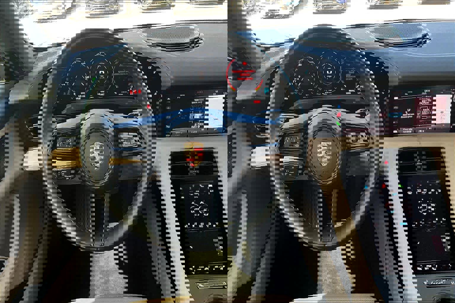 Used 2022 Porsche Taycan image 5