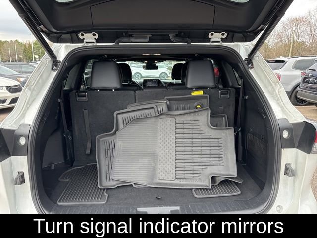 Used 2022 Toyota Highlander XSE image 14