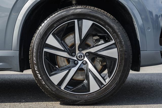 Used 2022 Volvo XC90 T8 R-Design w/ Advanced Package image 17