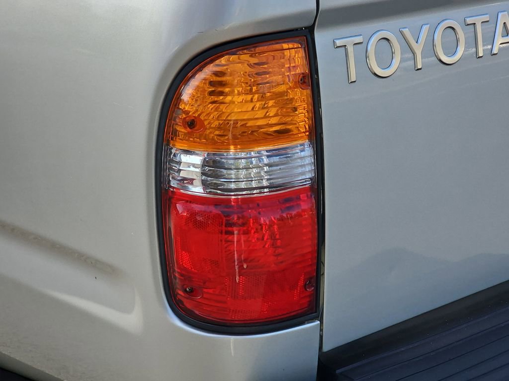 Used 2003 Toyota Tacoma 2WD Regular Cab image 32