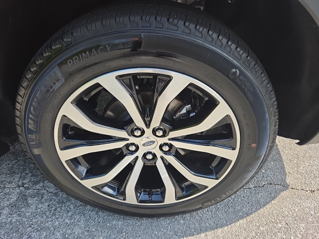 Used 2025 Ford Explorer ST-Line AWD/4WD image 12