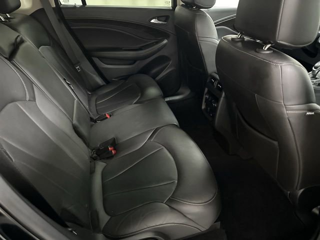 Used 2018 Buick Envision Essence AWD/4WD image 17