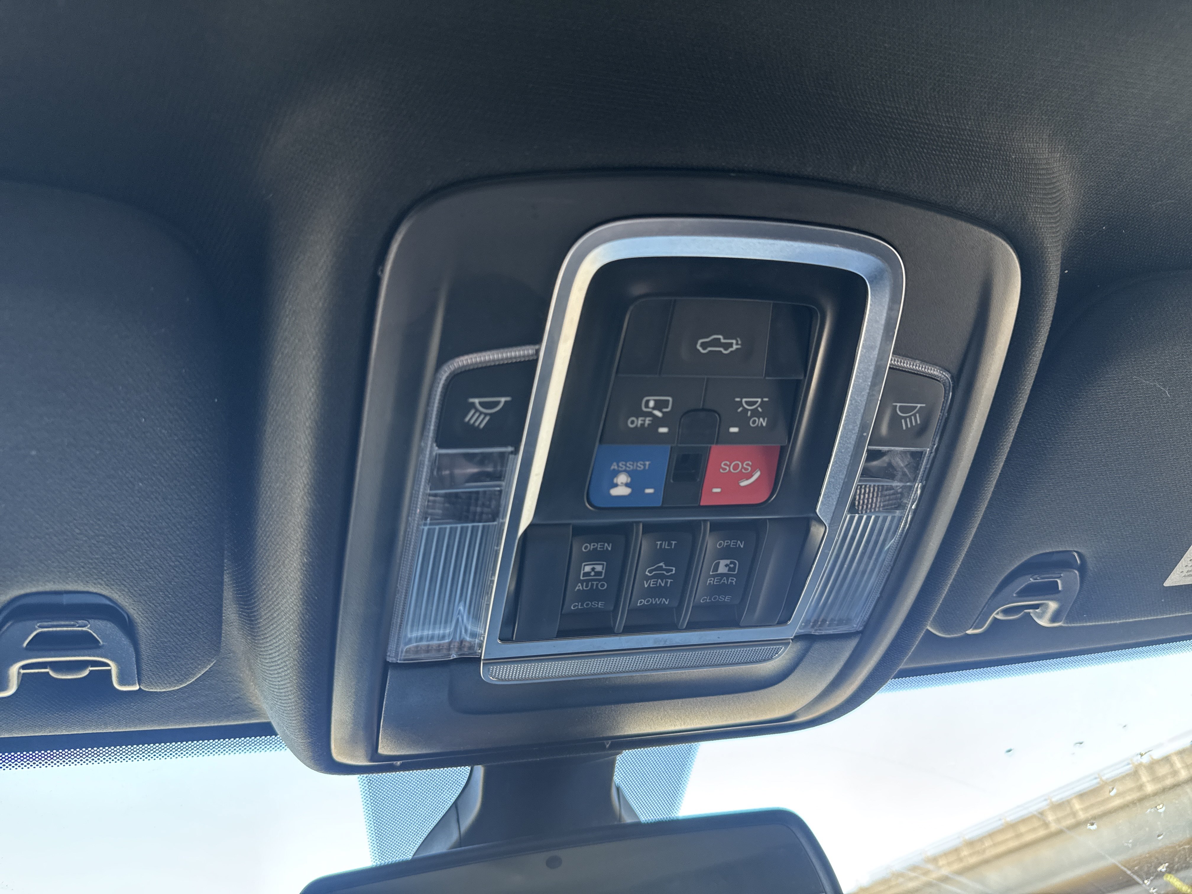 Used 2023 RAM 2500 Laramie AWD/4WD image 27