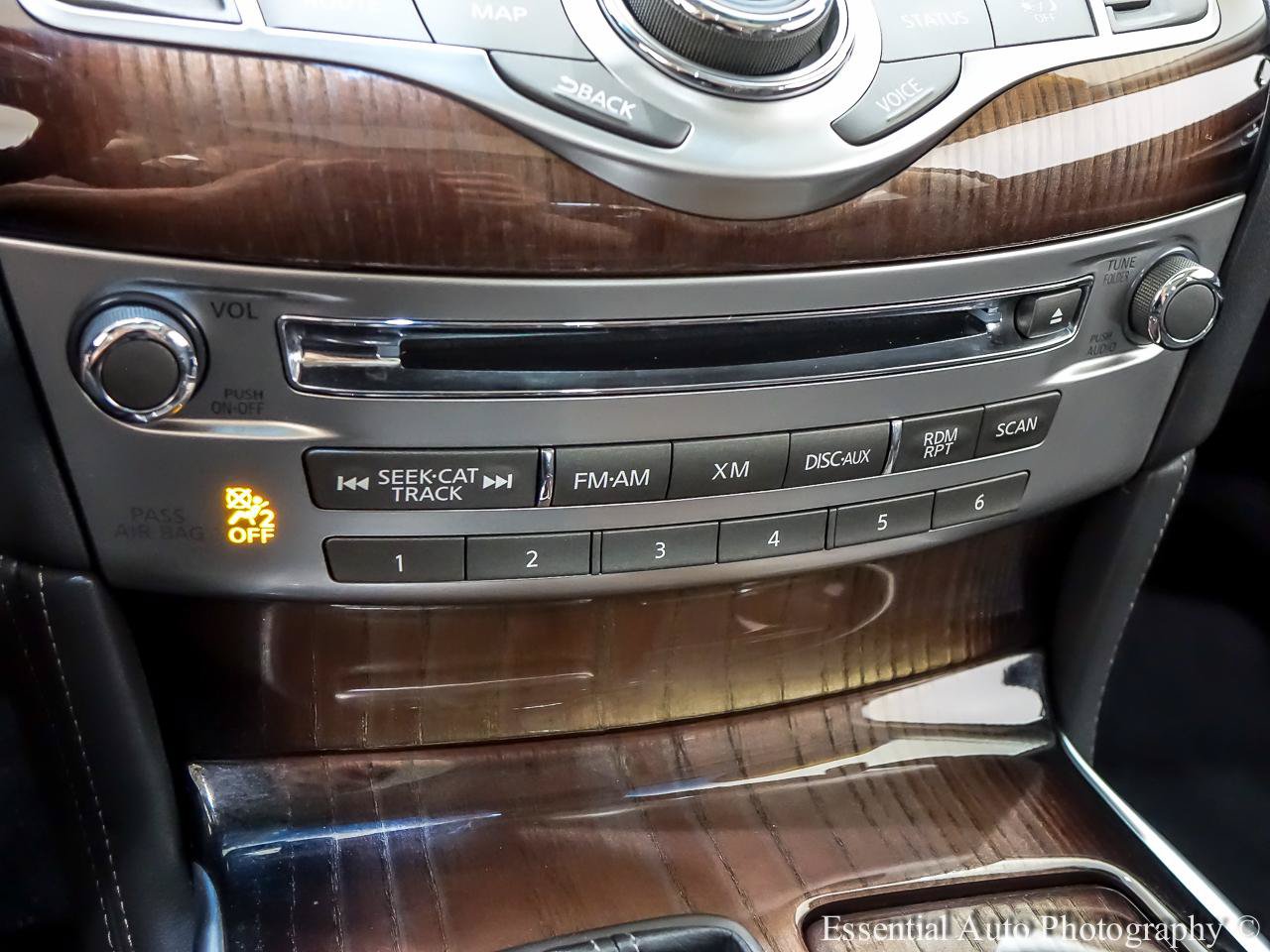 Used 2015 INFINITI Q70 L 3.7 w/ Deluxe Touring Package AWD/4WD image 26