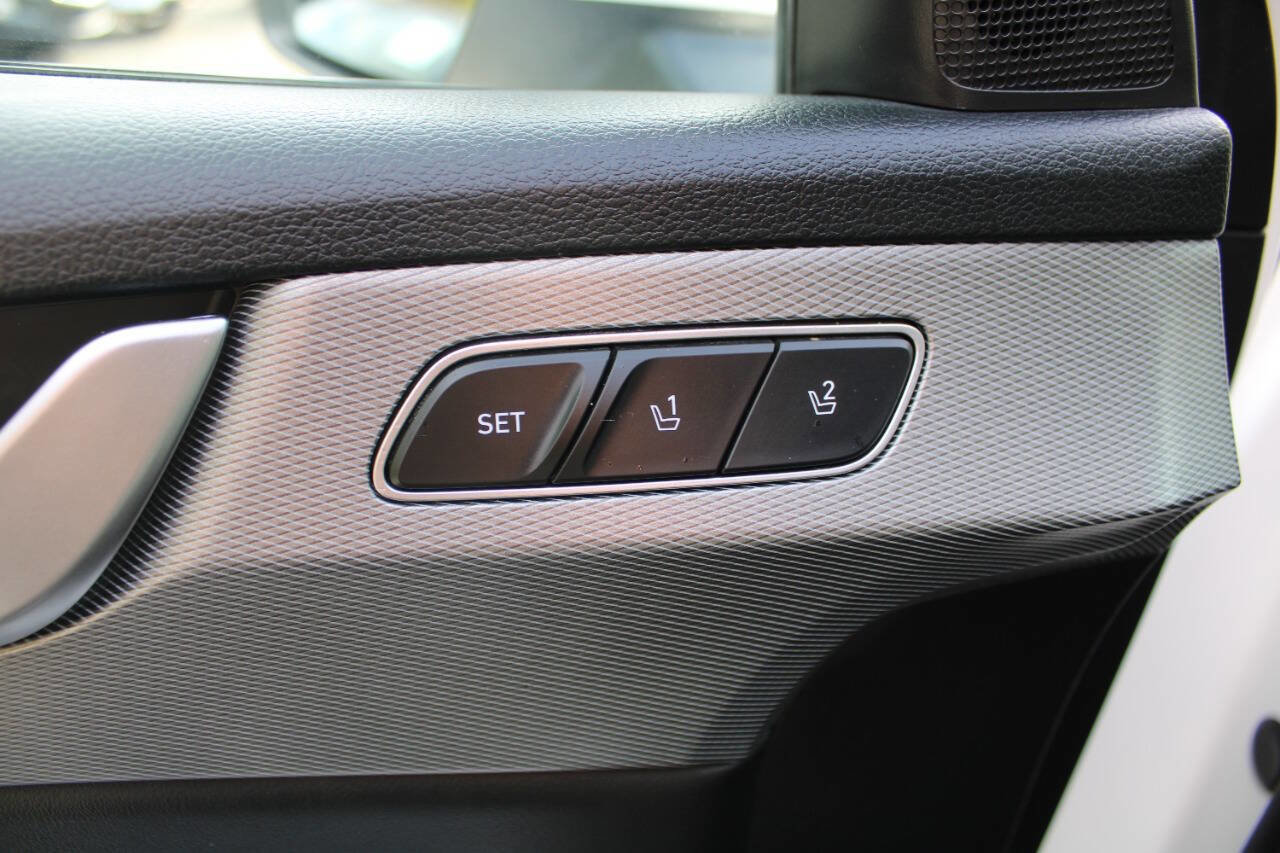 Used 2020 Hyundai Palisade SEL w/ Premium Package image 26