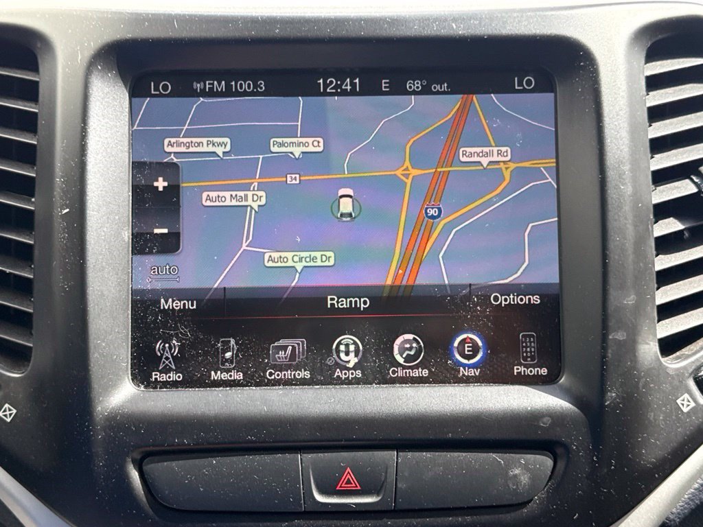 Used 2017 Jeep Cherokee Limited FWD image 23