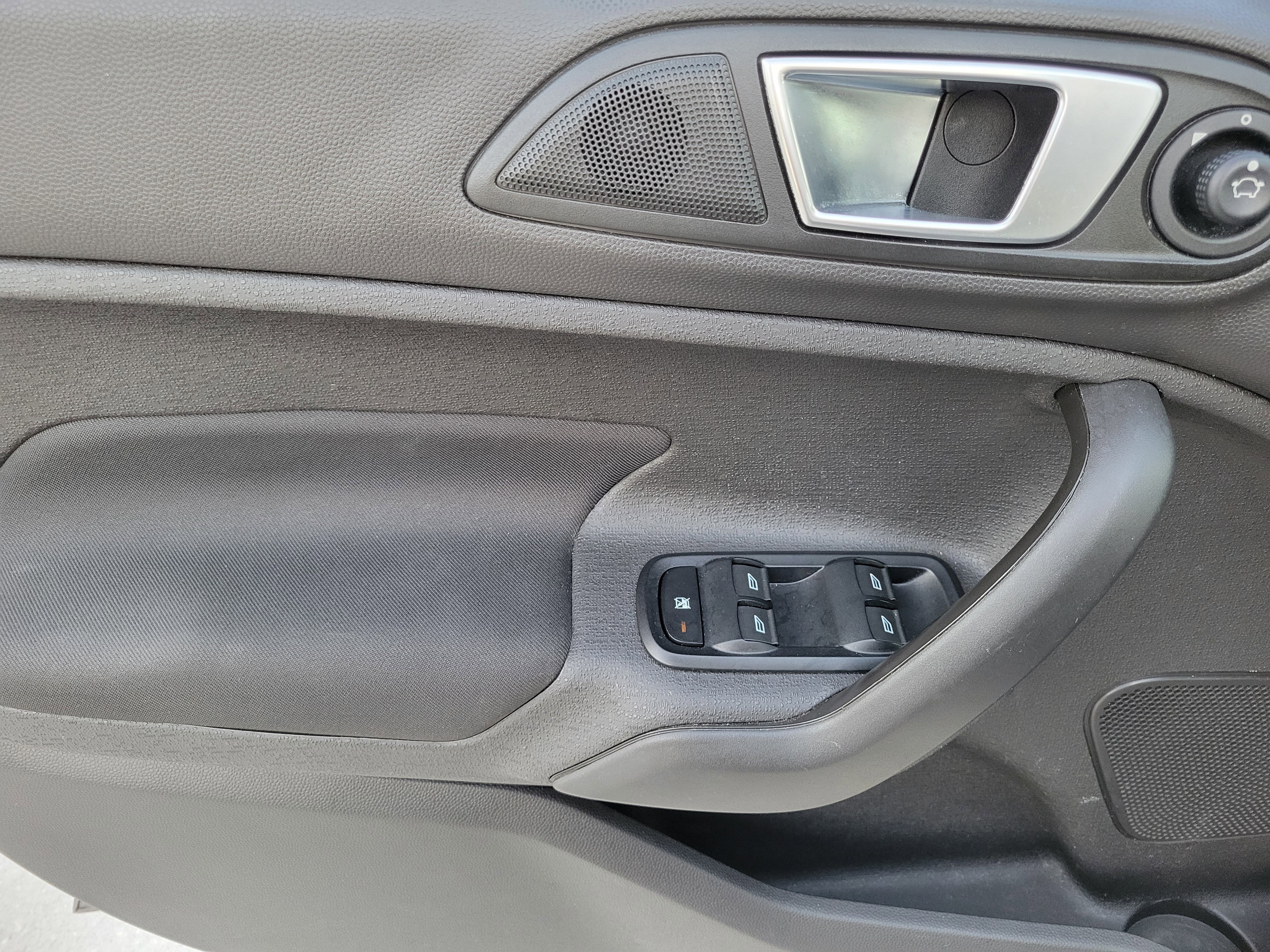 Used 2019 Ford Fiesta ST FWD image 12