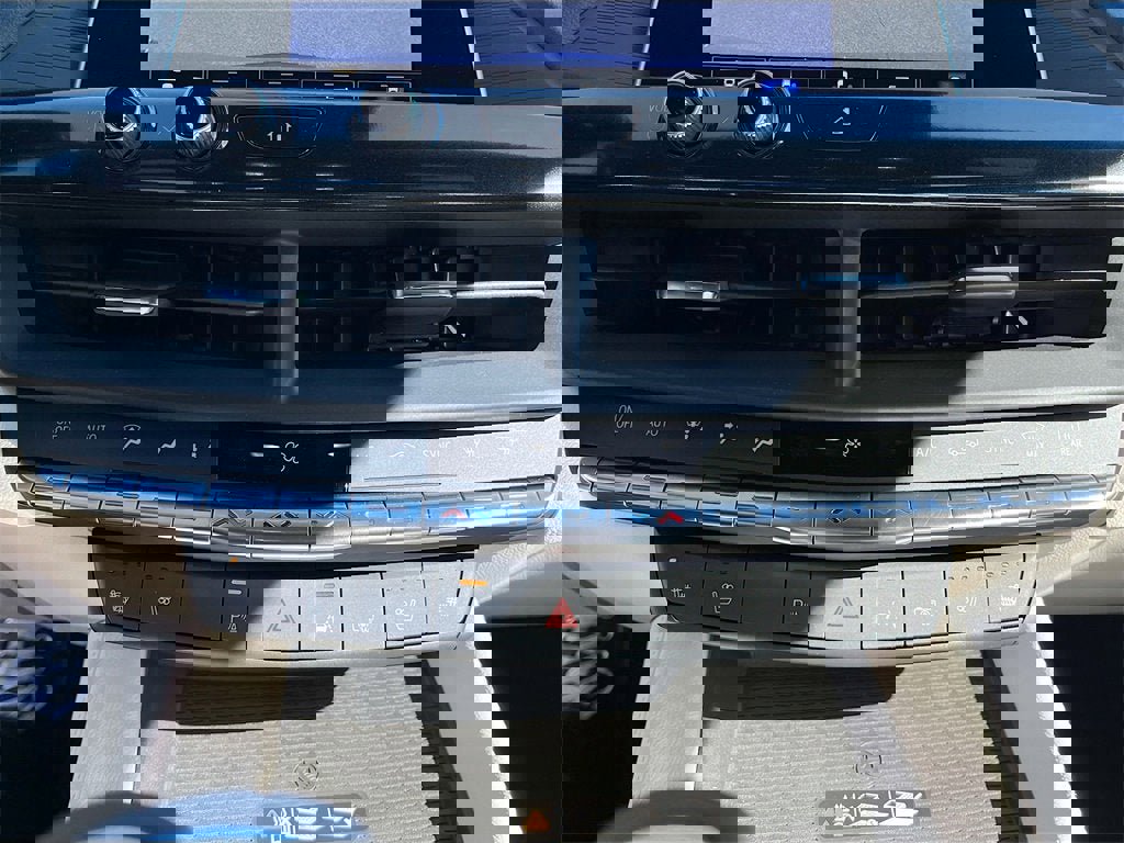 New 2025 Cadillac CT4 Premium Luxury image 16