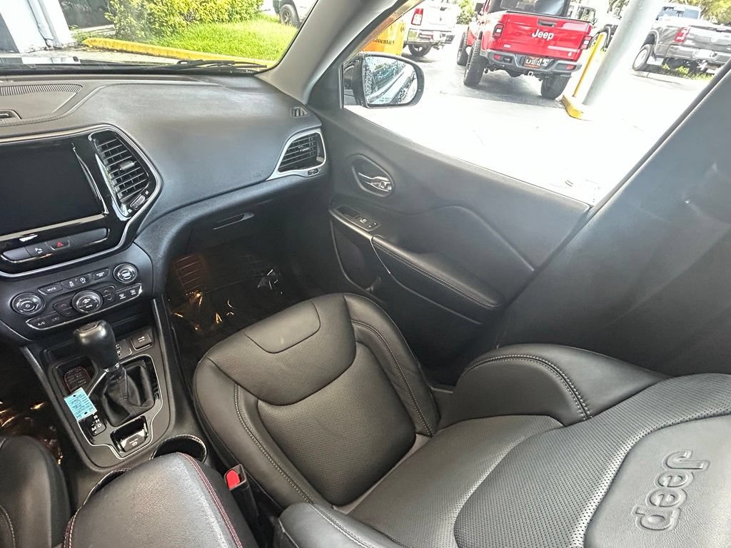 Used 2020 Jeep Cherokee Limited FWD image 11