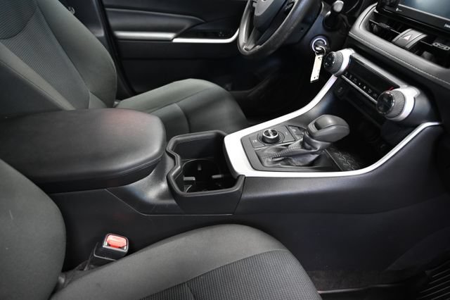 Used 2022 Toyota RAV4 LE AWD/4WD image 21