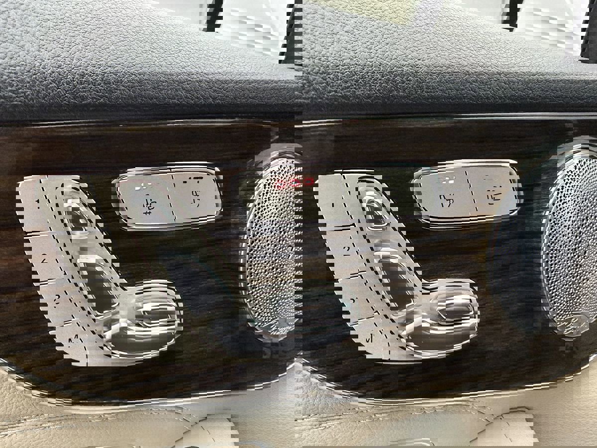 Used 2017 Mercedes-Benz C 300 4MATIC Cabriolet image 19