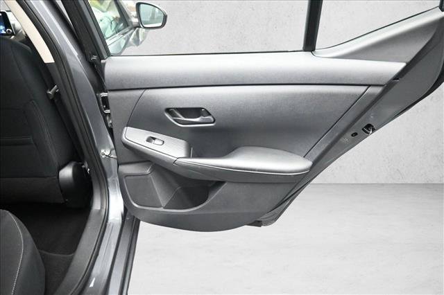 Used 2024 Nissan Sentra SV FWD image 26
