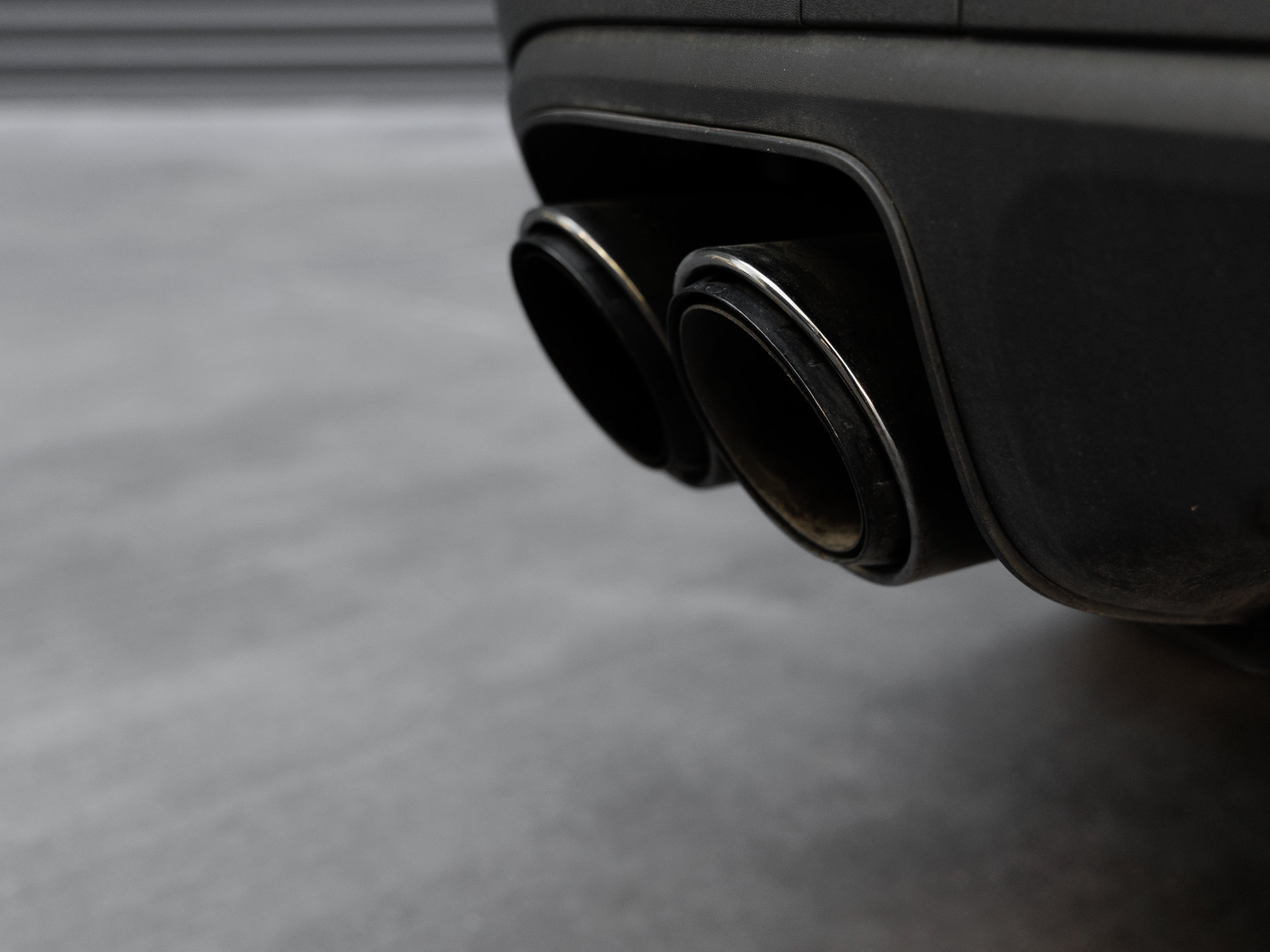 Certified 2025 Porsche Cayenne Coupe AWD/4WD image 31