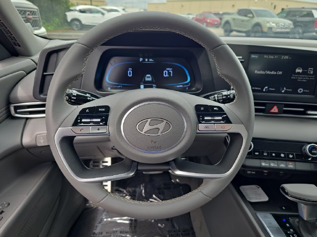 New 2026 Hyundai Elantra Sport FWD image 36