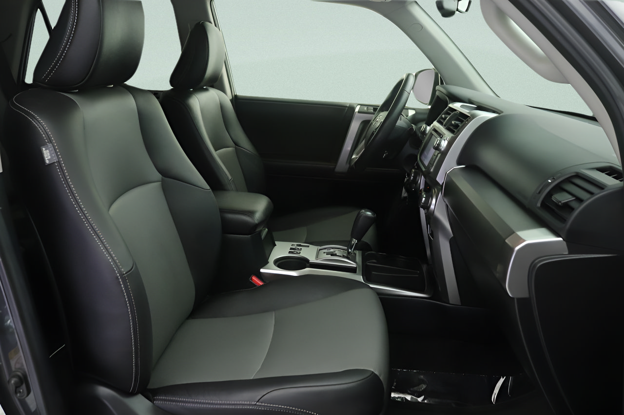 Used 2017 Toyota 4Runner SR5 Premium RWD image 28
