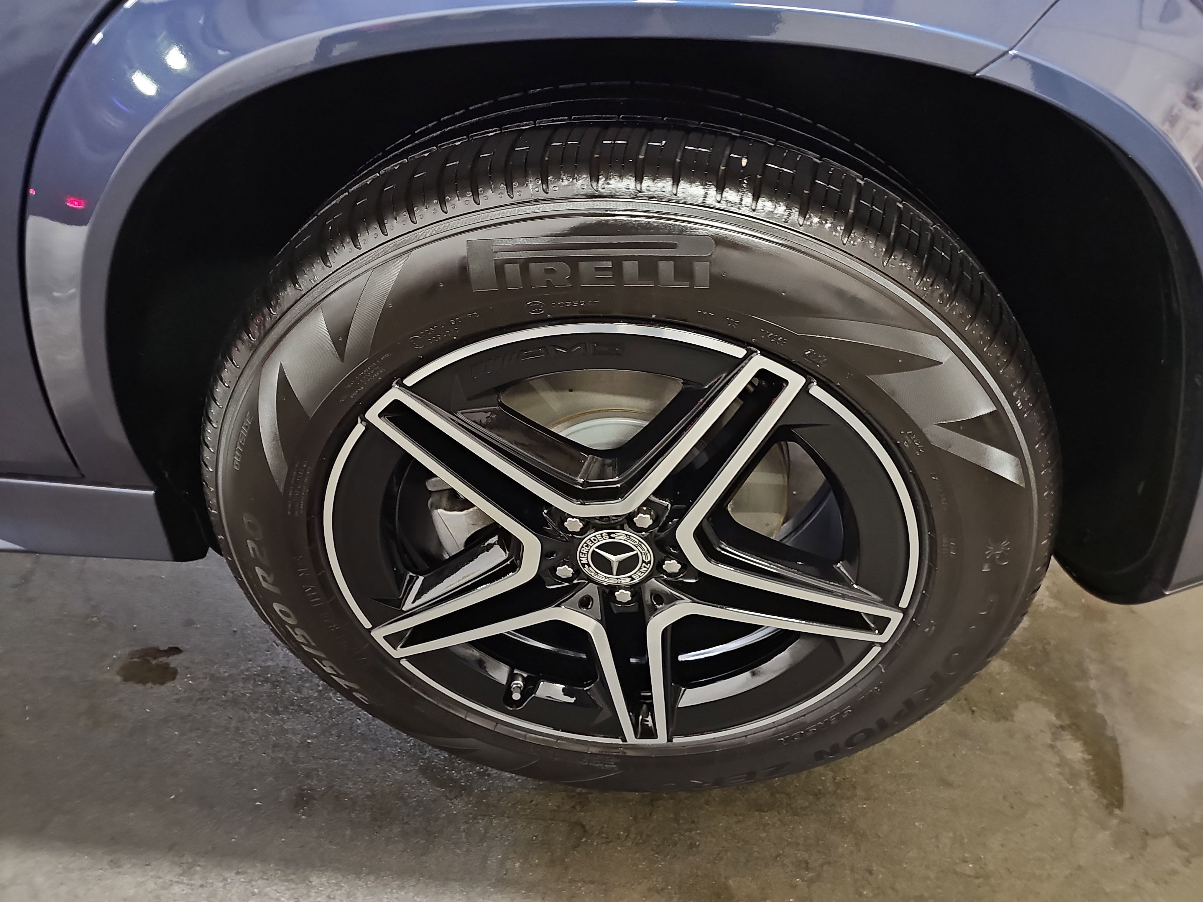 Used 2024 Mercedes-Benz GLE 450 4MATIC image 35