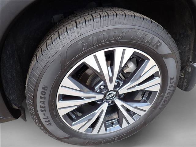 Used 2022 Nissan Rogue SV AWD/4WD image 7