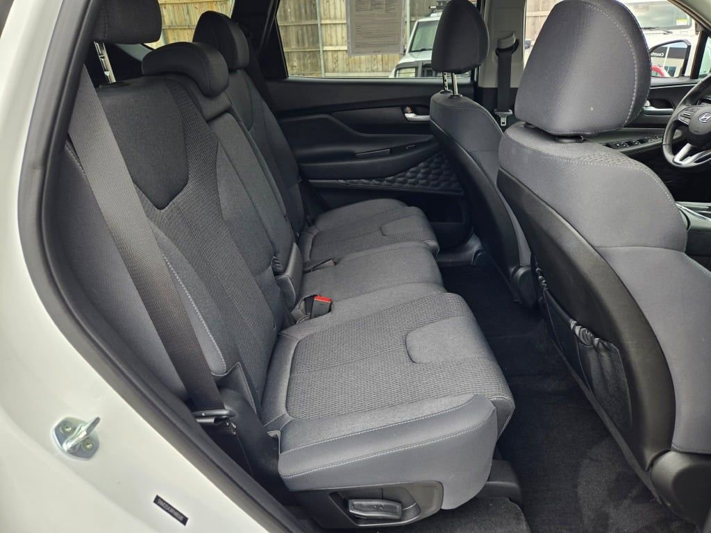 Used 2023 Hyundai Santa Fe SEL image 8