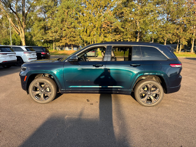 New 2027 Jeep Grand Cherokee Limited AWD/4WD image 3