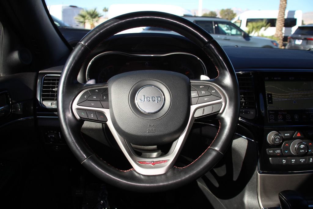 Used 2020 Jeep Grand Cherokee Trailhawk AWD/4WD image 16