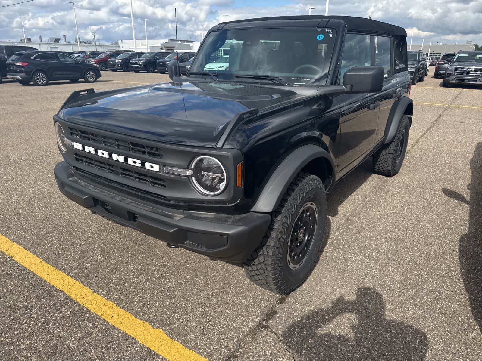 New 2026 Ford Bronco 4-Door AWD/4WD image 1