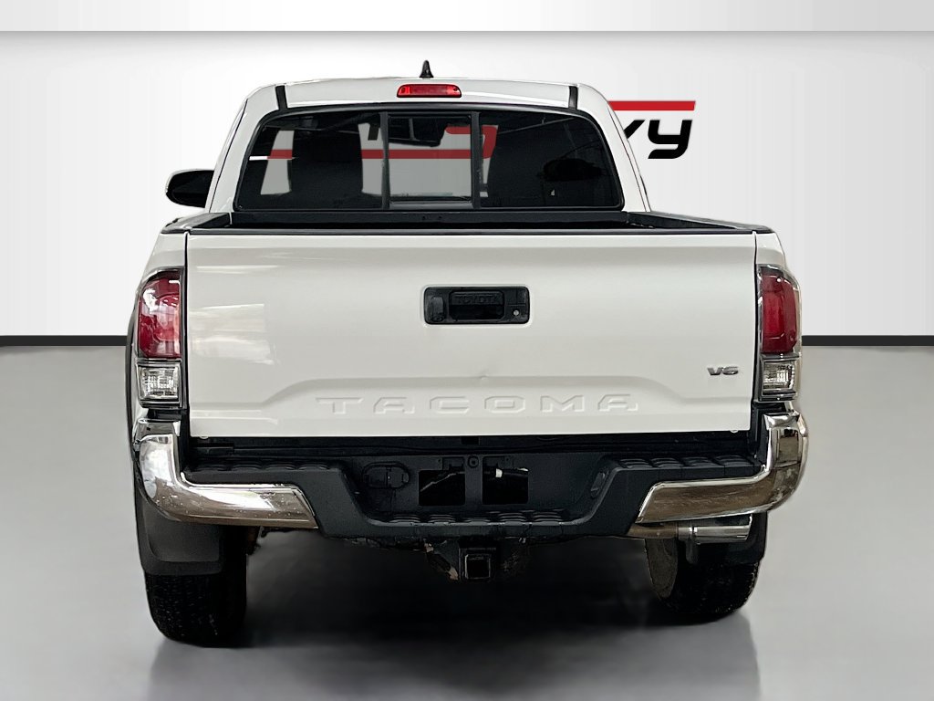 Used 2022 Toyota Tacoma TRD Off-Road w/ TRD Premium Off Road Package AWD/4WD image 6