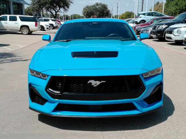 Used 2025 Ford Mustang GT Premium RWD image 3
