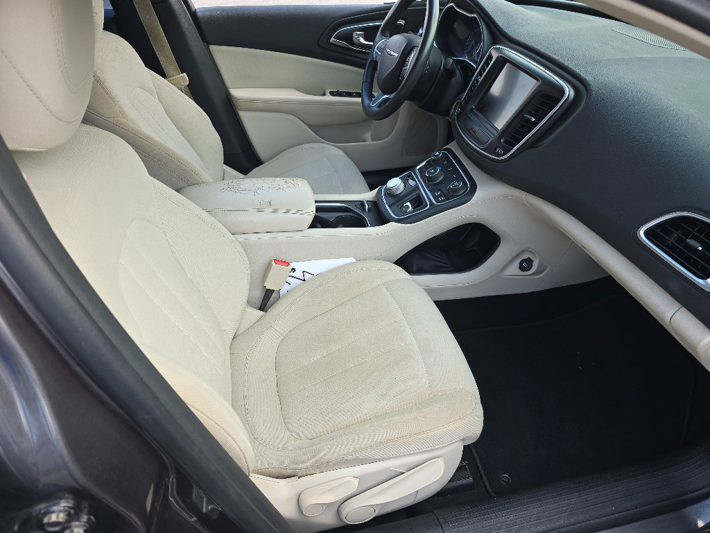 Used 2016 Chrysler 200 Limited w/ Convenience Group FWD image 12
