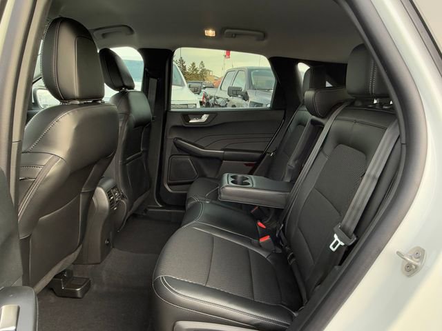 New 2026 Ford Escape SE image 11