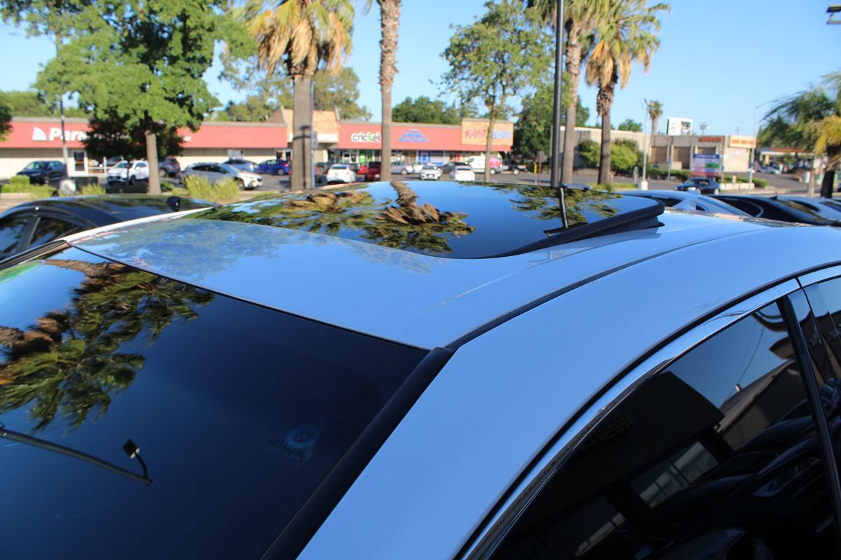 Used 2019 Toyota Avalon Touring w/ Advanced Safety Package FWD image 13
