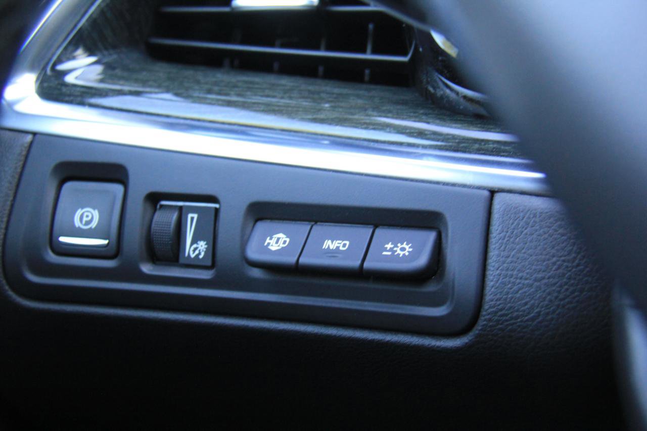 Used 2021 Cadillac XT5 Premium Luxury image 14