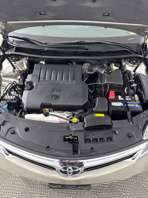 Used 2015 Toyota Avalon Limited FWD image 10