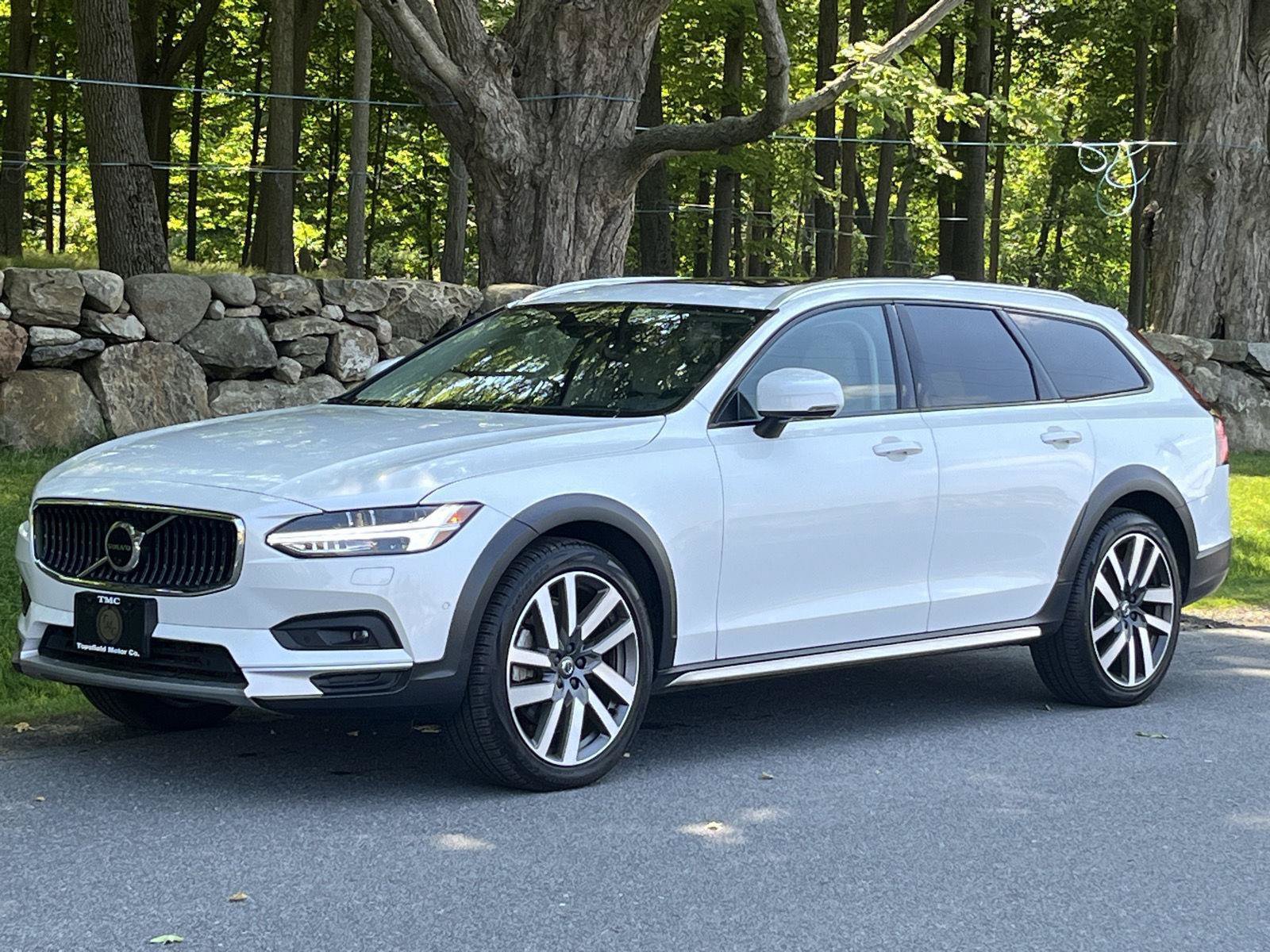 Used 2023 Volvo V90 B6 Cross Country Plus w/ Climate Package AWD/4WD image 11
