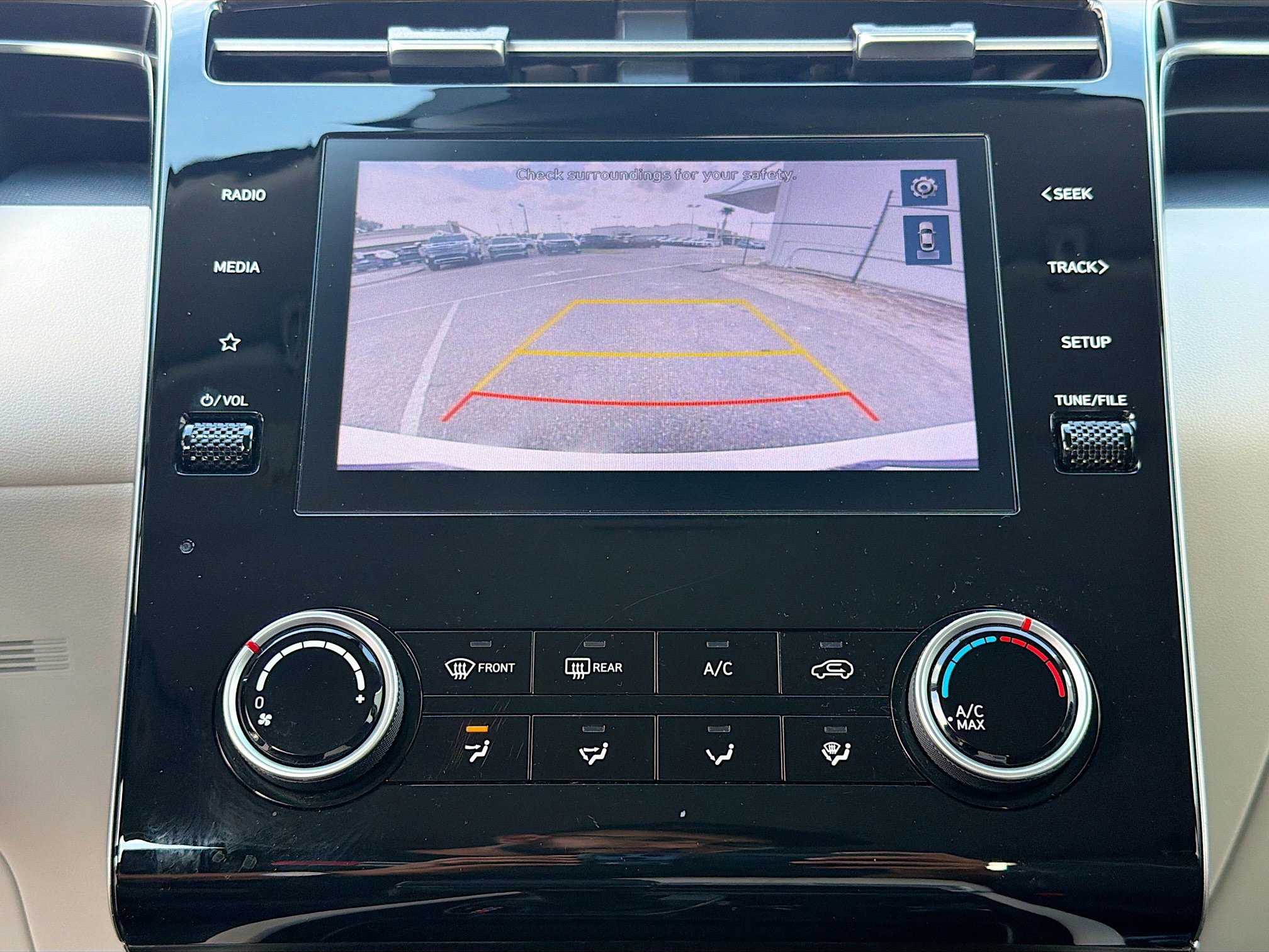 Used 2023 Hyundai Tucson SE image 31