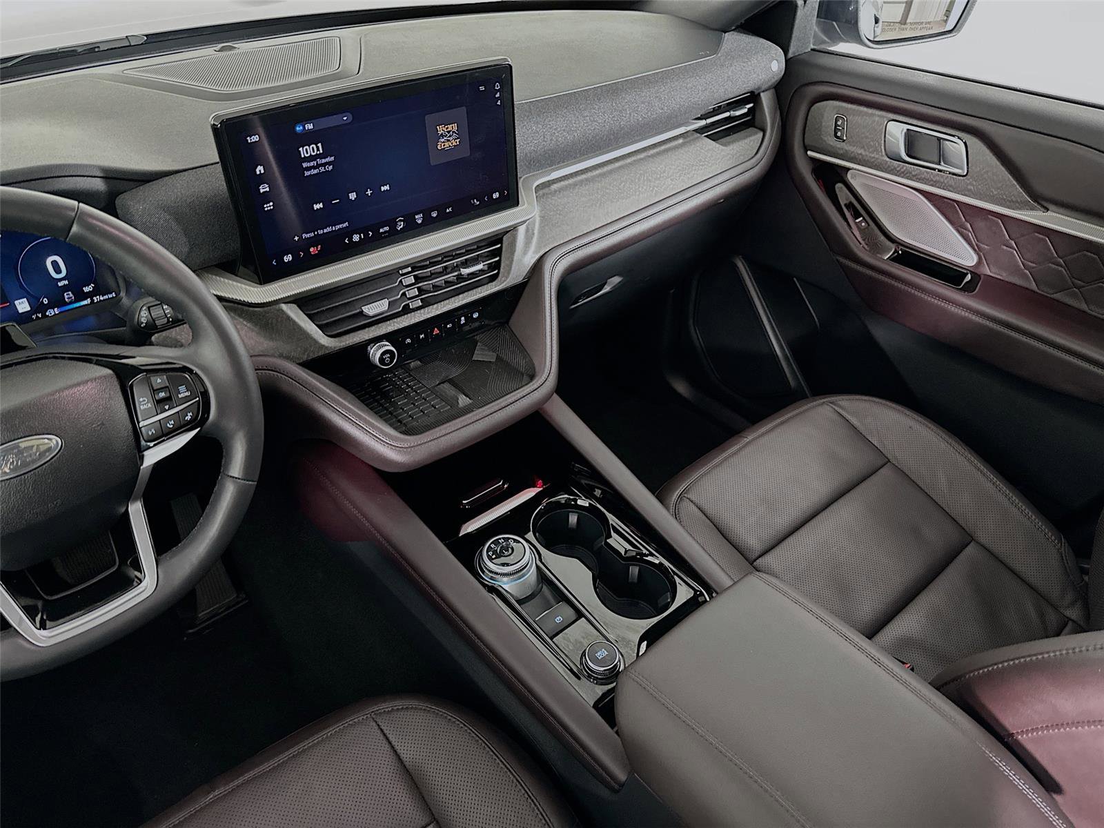 Used 2025 Ford Explorer Platinum w/ LUX Leather Package image 30