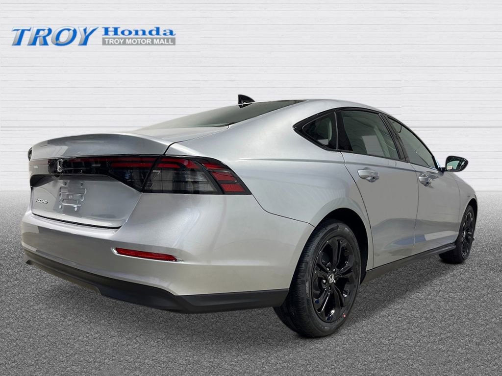 New 2025 Honda Accord SE image 6