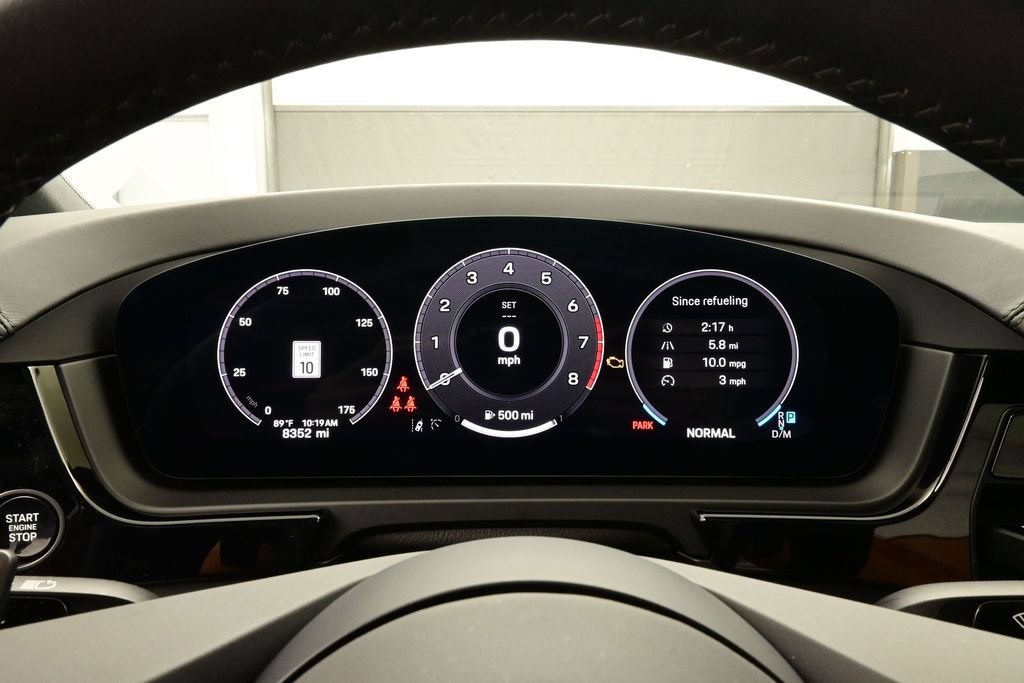 Certified 2025 Porsche Cayenne Coupe AWD/4WD image 9