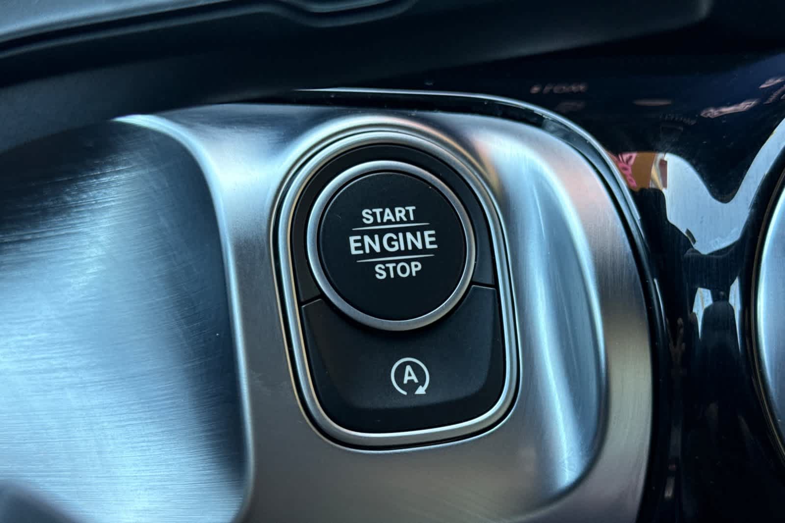 Certified 2025 Mercedes-Benz GLB 250 4MATIC image 21