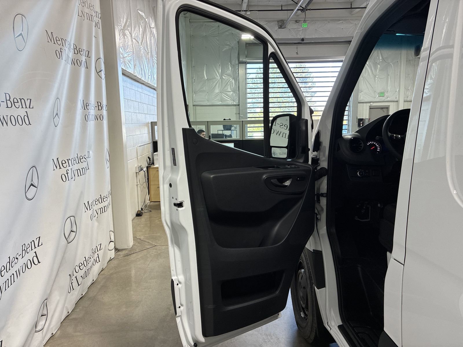 New 2025 Mercedes-Benz Sprinter 2500 image 6