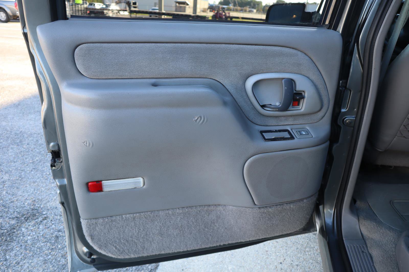 Used 1999 Chevrolet Suburban 2WD w/ Preferred Equipment Group 3 image 29