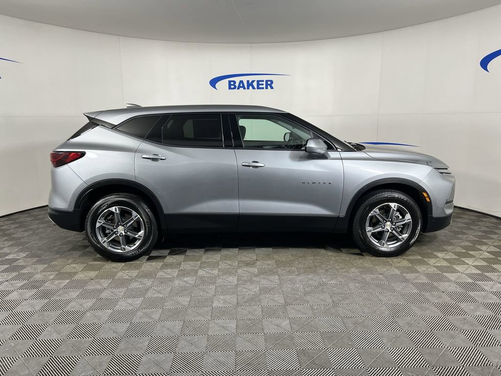 Used 2025 Chevrolet Blazer LT image 10