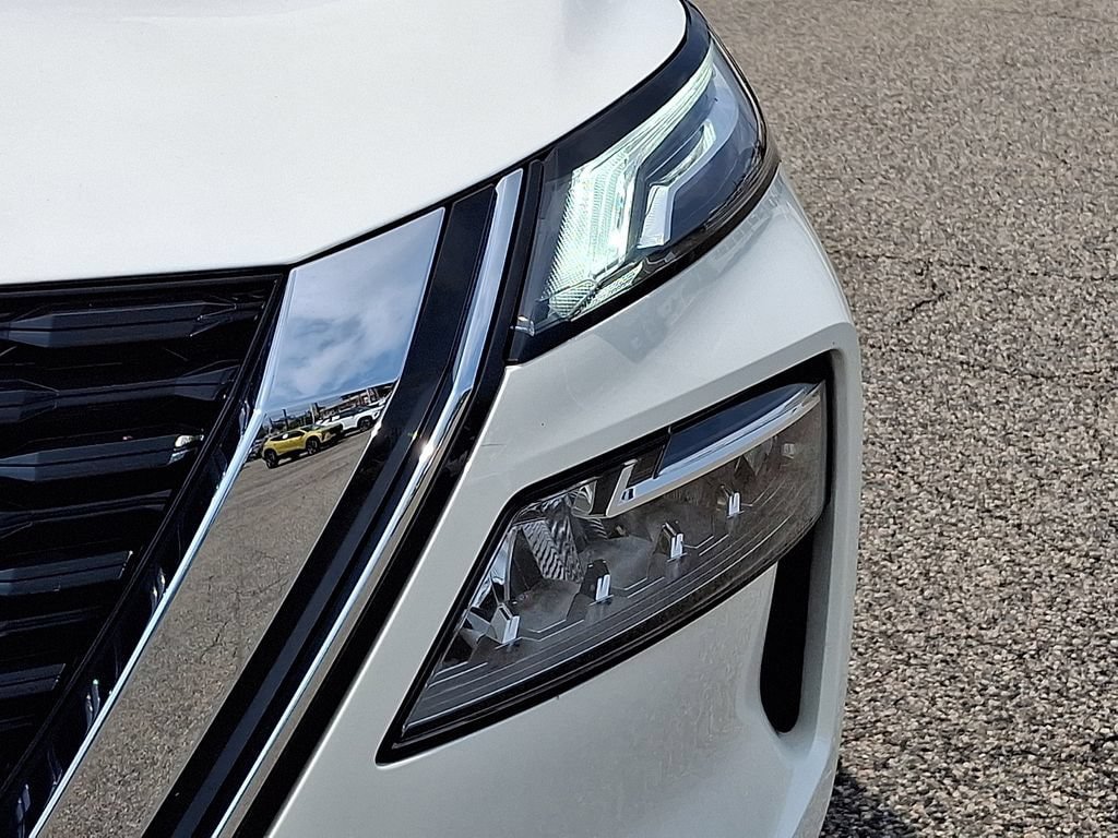 Used 2021 Nissan Rogue Platinum AWD/4WD image 13