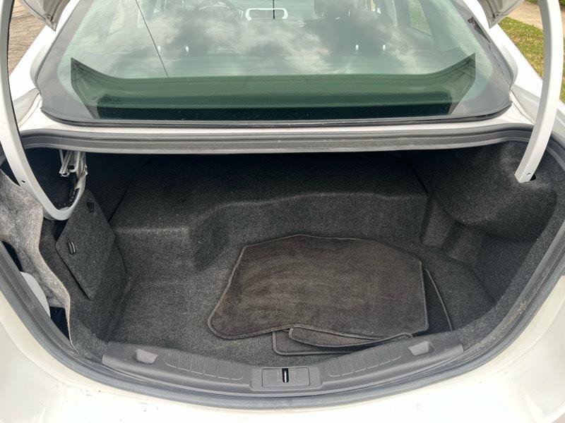 Used 2015 Ford Fusion SE FWD image 19