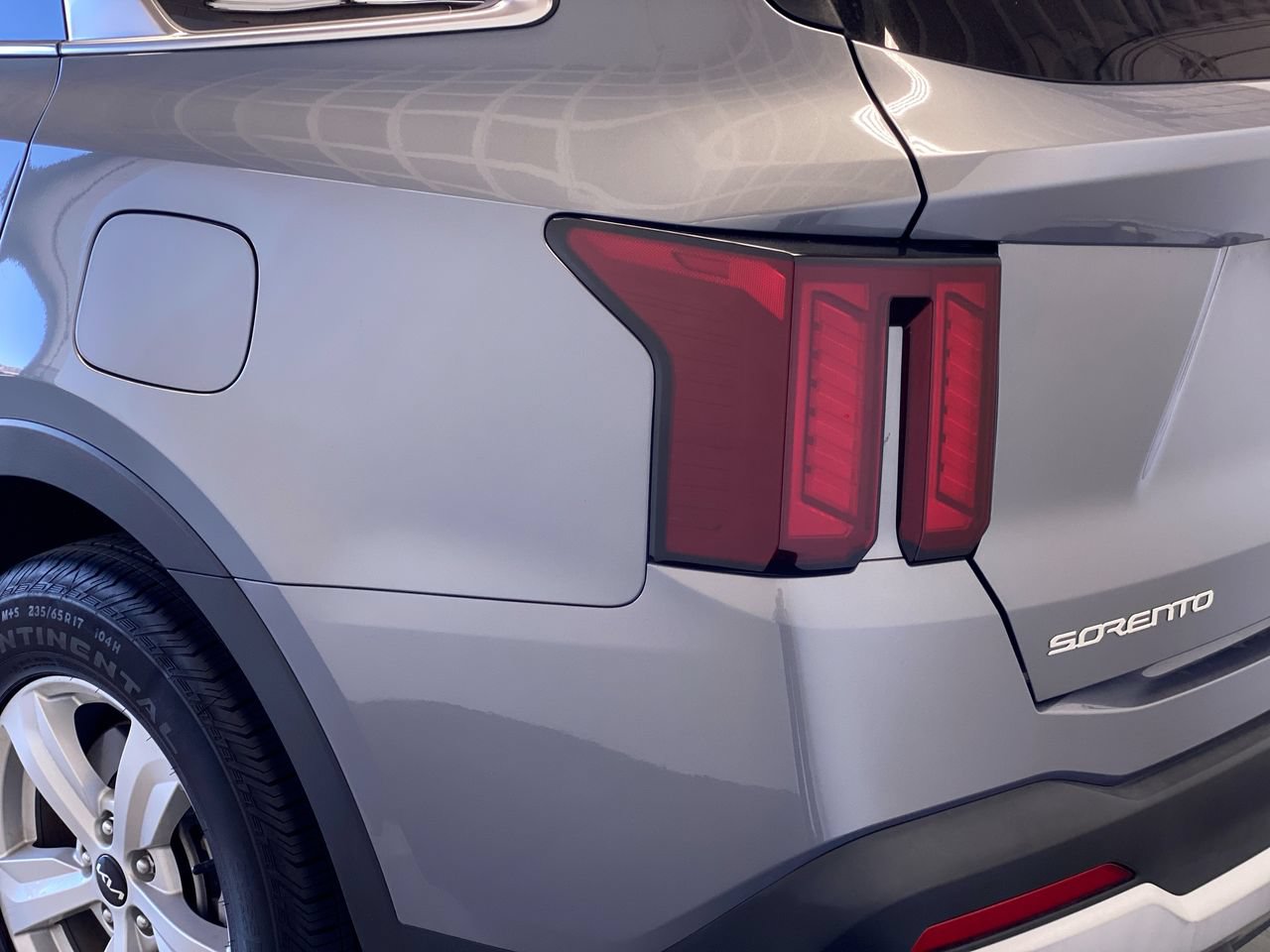 Certified 2024 Kia Sorento LX FWD image 9