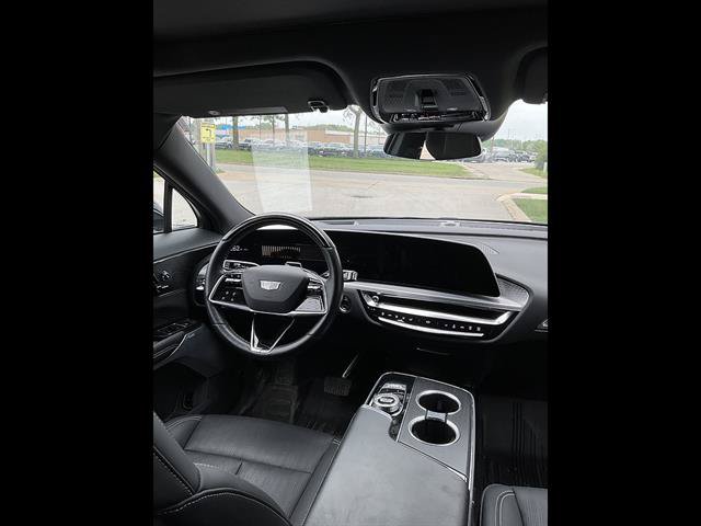 Certified 2024 Cadillac Lyriq Luxury AWD/4WD image 5
